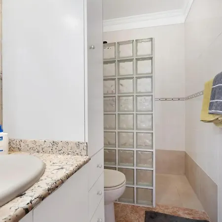 Stunning 2-bed House In *
