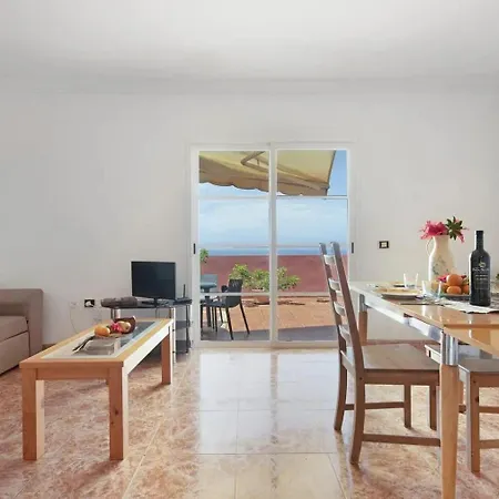 Stunning 2-bed House In * Puerto de la Cruz (Tenerife)